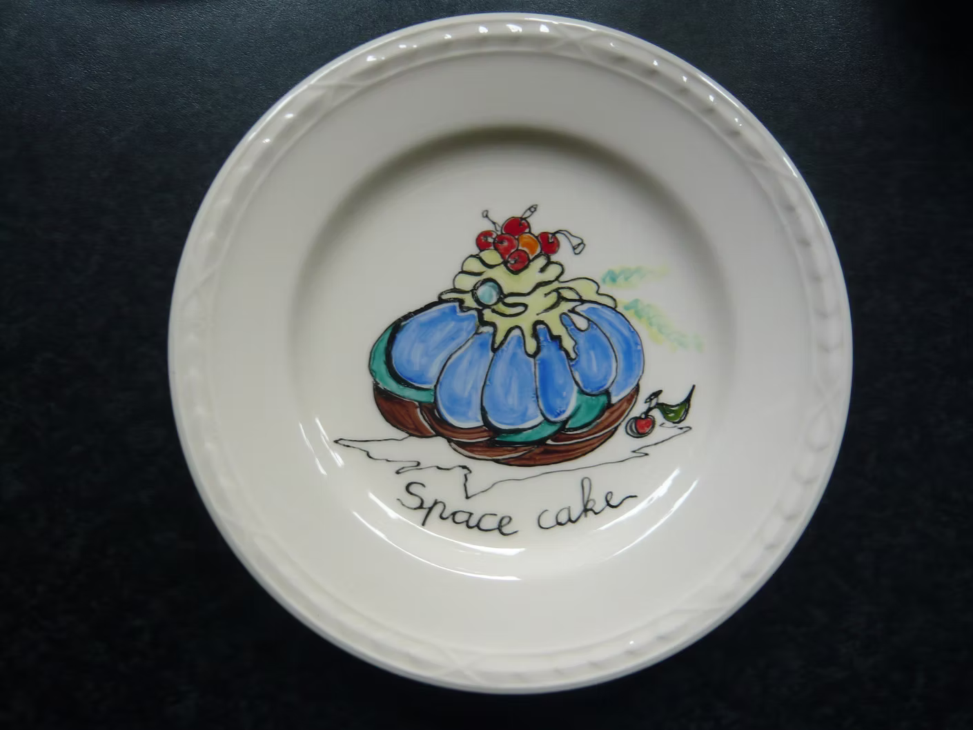 Gebak Space Cake